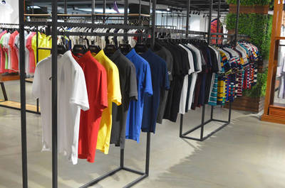 服裝要去哪進貨?怎么尋找服裝批發(fā)貨源呢?