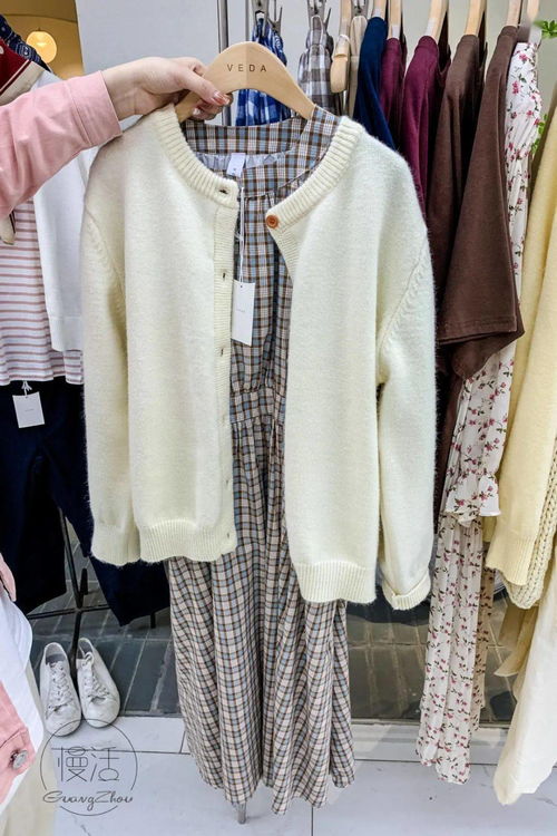 廣州服裝批發(fā)市場(chǎng)又清倉(cāng),100元拿下3件,最遲9號(hào)結(jié)束,撿寶要快點(diǎn)